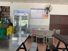 -曾氏肥肠馆(凯瑞雅居店)