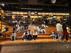 -半山书局(新世纪商城店)
