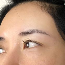 -一个差评成就的纹眉店