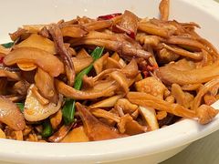 橄榄油炒野山菌-关东小磨东北菜(上海长风大悦城店)