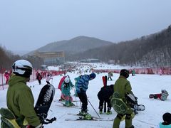 -亚布力新体委滑雪场