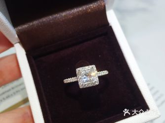 钻戒种草 | 一克拉公主方围镶钻戒