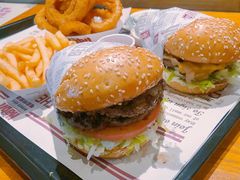 -The Habit Burger Grill 哈比特汉堡(复兴soho店)