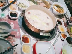 -洪氏嗨捞·广东猪肚鸡·椰子鸡火锅(西咸万象城店)