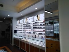 -视野联行眼镜•蔡司•依视路(温江店)
