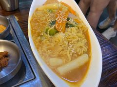 炒拉面年糕-意成料理
