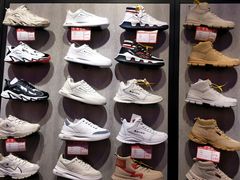 -云柏鞋业(十里堡店)