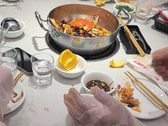-七欣天香辣蟹火锅(闵行浦江欢乐颂店)