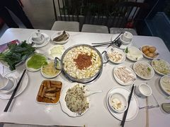 -德林酸菜鱼火锅(南丹店)