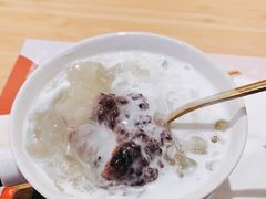 椰奶紫米银耳羹-炖物24章·顺时轻养茶(黄龙店)