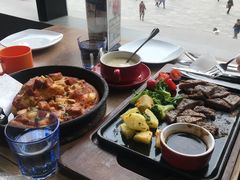 -必胜客(璞丽中心店)
