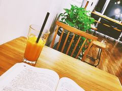 鲜榨果汁-Cafe Villa