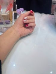 -蜜丝卡伦美甲美睫