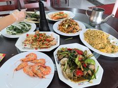-岛中岛·海鲜大排档·万宁老字号(东澳店)