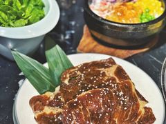 佩奇大猪排-鹤江桥·红油牛肉粉(SKP店)