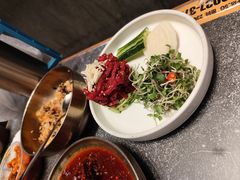 -草家酱蟹炭火烤肉店(珲春南路二店)