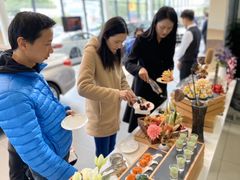 -上海宝信宝马4S店
