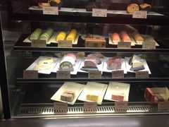面包甜点陈列柜-麦当劳(杭州庆春路店)