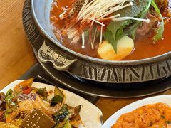 -喇喇排骨火锅·传统韩式脊骨汤(望京西园总店)