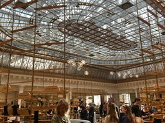 -乐蓬马歇百货公司(Rive Gauche)