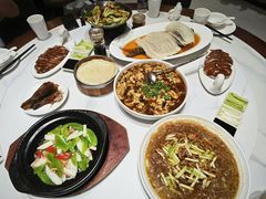 -梅利汴京烤鸭•开封豫菜地标店(东大街店)