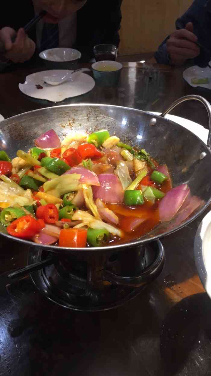 陈师傅腊鲢鱼(巨大产意园店)-"会江地铁出口附近唯一上点档次的饭店