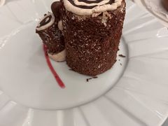 招牌树根蛋糕-莫斯科餐厅