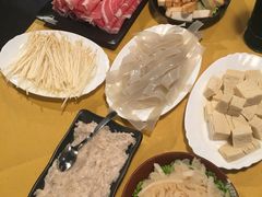 -江湖餐厅–重庆九宫格老火锅