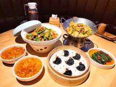-小六汤包砂煲菜(文景路店)