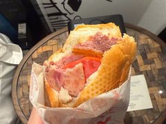 -Bánh Mì Huynh Hoa