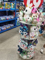 -逝水玩具折扣店