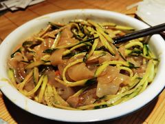-山里屯铁锅炖(哈尔滨中央大街店)