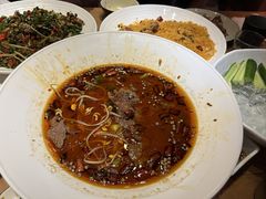 -临界音乐酒馆·小龙虾·江湖菜(华熙LIVE·鱼洞店)