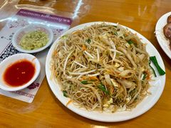 肉卷丝咸米线-正宗普宁豆干坊·洪记砂锅粥(红领巾路店)