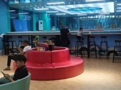 -Swim斯卫姆国际儿童游泳中心(红博中央公园店)