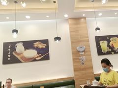 -佰搭果·广式茶餐厅(西华路店)