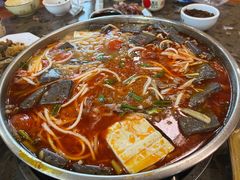-黄利砖万峰林布依特色酸笋牛肉馆