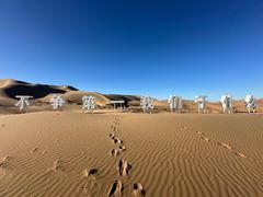 -亿利库布其七星湖沙漠生态旅游区