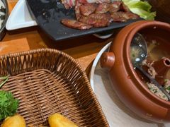 -老滇山寨•云南特色菜•地方菜•民族风情歌舞表演(金碧店)