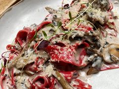 甜菜根宽面配黑松露蘑菇忌廉汁-JuiceRobot·手工意大利面&汉堡精酿(珠江新城店)