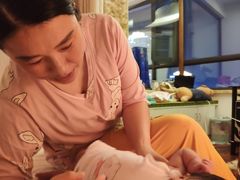 -爱月宝月嫂·育儿嫂(哈尔滨总店)