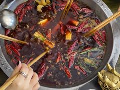 -黄潇洒老火锅(九眼桥宏济巷店)