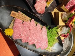 -山川小町·极番烧肉(新地假日广场店)