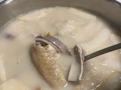 竹荪猪肚鸡锅底-煲王粤菜餐厅(中侨中心店)