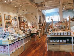 -猫的天空之城概念书店(杭州南宋御街店)