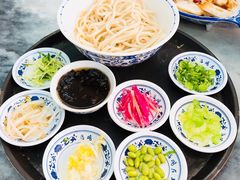 肉丁小碗干炸炸酱面-海碗居(牡丹园店)