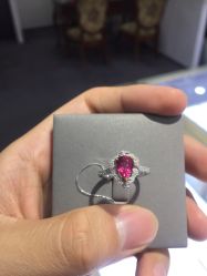 -威德钻石-克拉钻大本营(南京东路店)