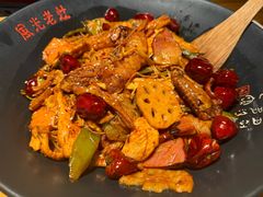 -风光老灶麻辣香锅(大成路翠微百货店)