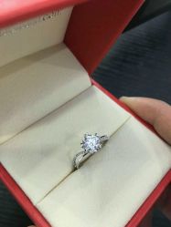 -威德钻石-克拉钻大本营(南京东路店)