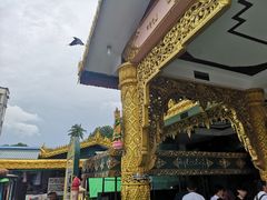 -ခြောက်ထပ်ကြီးရွှေသာလျောင်းဘုရားကြီး